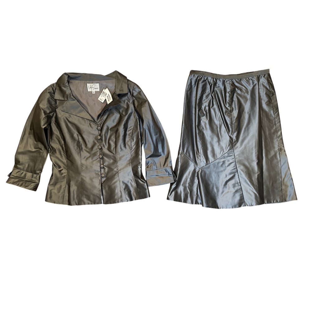 NWT Lily Samii rare shiny silk blazer and skirt suit - size 10